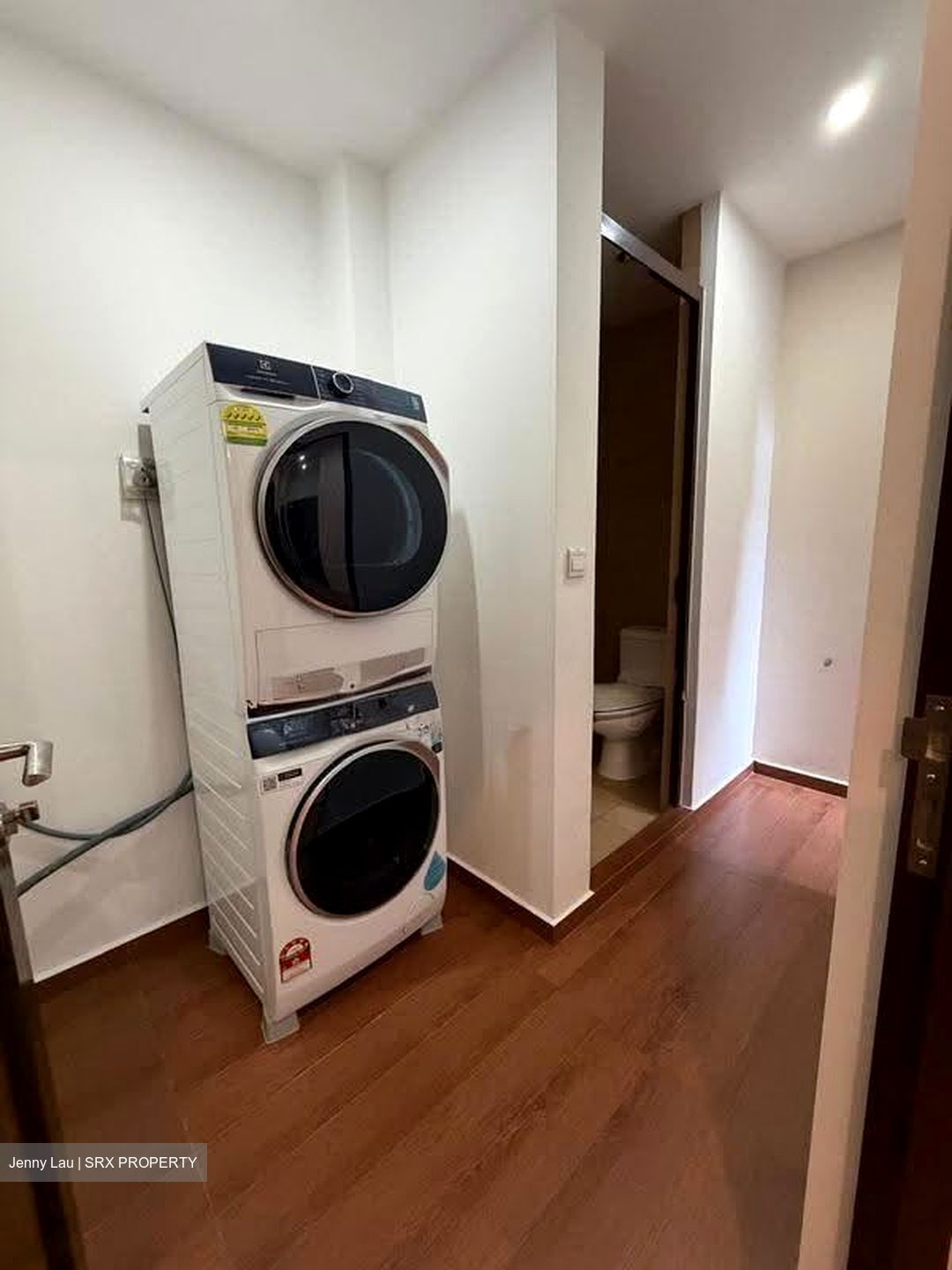 Holland Link (D10), Terrace #631089881